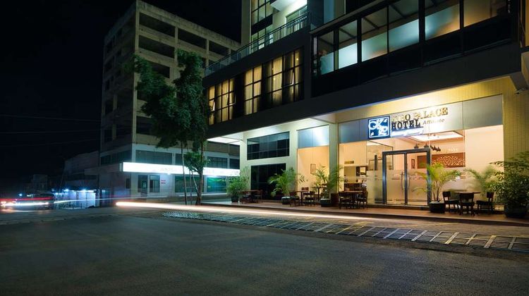 Kibo Hotel Exterior