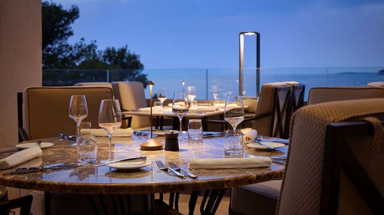 <b>Grand Hotel Brioni, Radisson Collection Restaurant</b>. Images powered by <a href="https://iceportal.shijigroup.com/" title="IcePortal" target="_blank">IcePortal</a>.