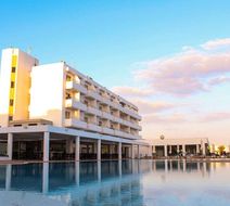 Pierre Anne Beach Hotel Exterior
