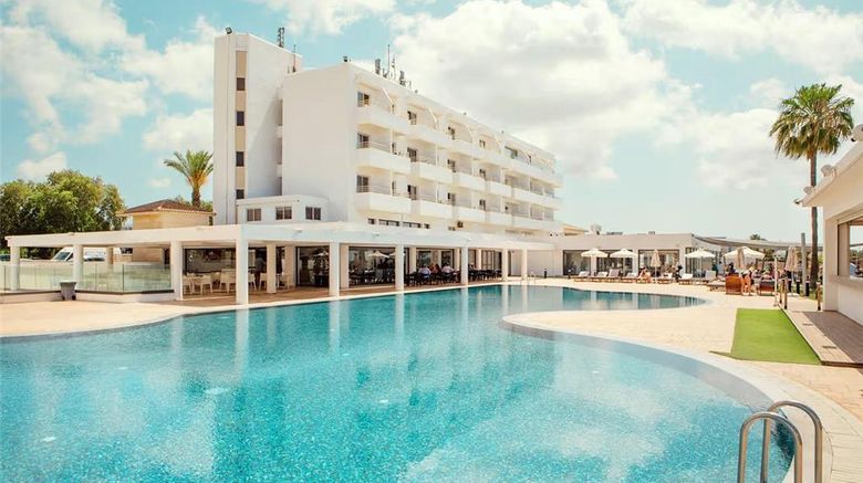 <b>Pierre Anne Beach Hotel Pool</b>. Images powered by <a href="https://iceportal.shijigroup.com/" title="IcePortal" target="_blank">IcePortal</a>.