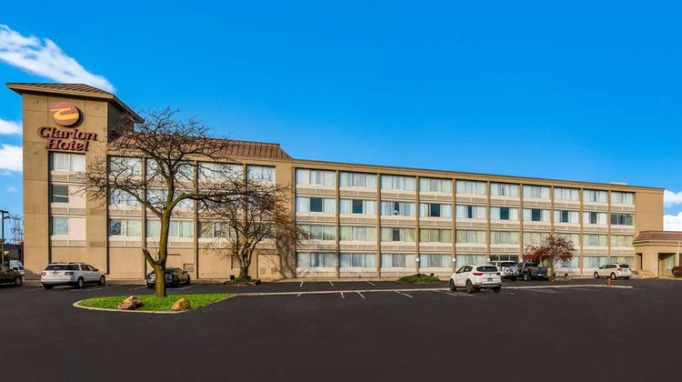 Quality Inn Exterior