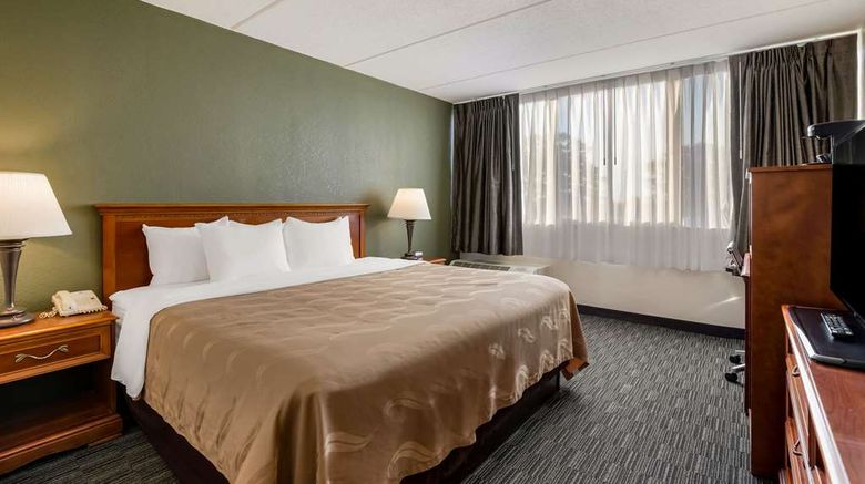 <b>Quality Inn Room</b>. Images powered by <a href="https://iceportal.shijigroup.com/" title="IcePortal" target="_blank">IcePortal</a>.