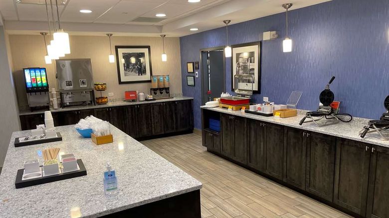 <b>Chateau Fredericton Trademark Coll Restaurant</b>. Images powered by <a href="https://iceportal.shijigroup.com/" title="IcePortal" target="_blank">IcePortal</a>.
