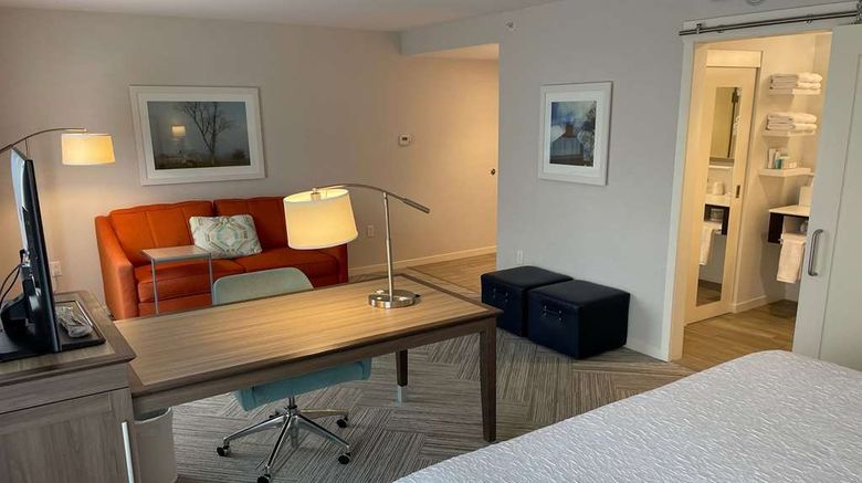 <b>Chateau Fredericton Trademark Coll Room</b>. Images powered by <a href="https://iceportal.shijigroup.com/" title="IcePortal" target="_blank">IcePortal</a>.