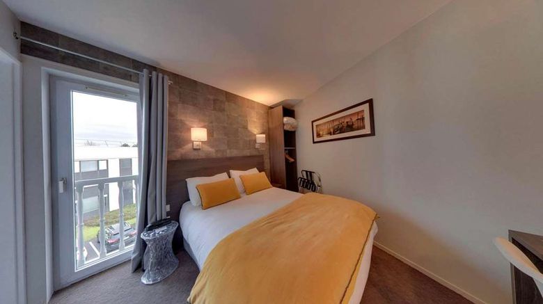 <b>Hotel Acadie Les Ulis Room</b>. Images powered by <a href="https://iceportal.shijigroup.com/" title="IcePortal" target="_blank">IcePortal</a>.