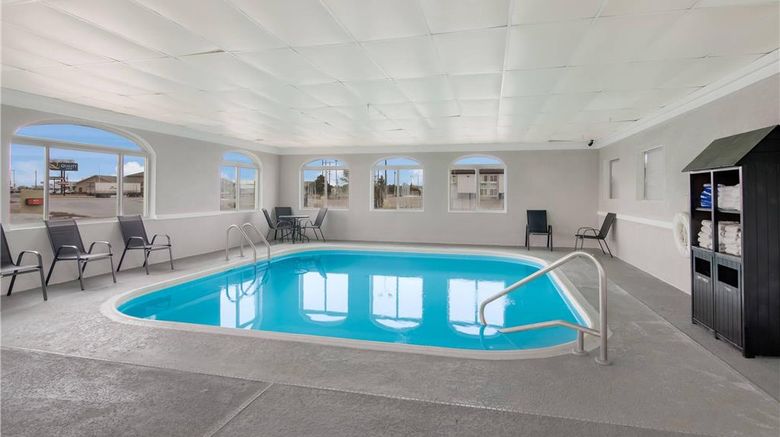 <b>Econo Lodge Pool</b>. Images powered by <a href="https://iceportal.shijigroup.com/" title="IcePortal" target="_blank">IcePortal</a>.