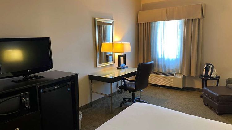 Wingate by Wyndham Ashland Room