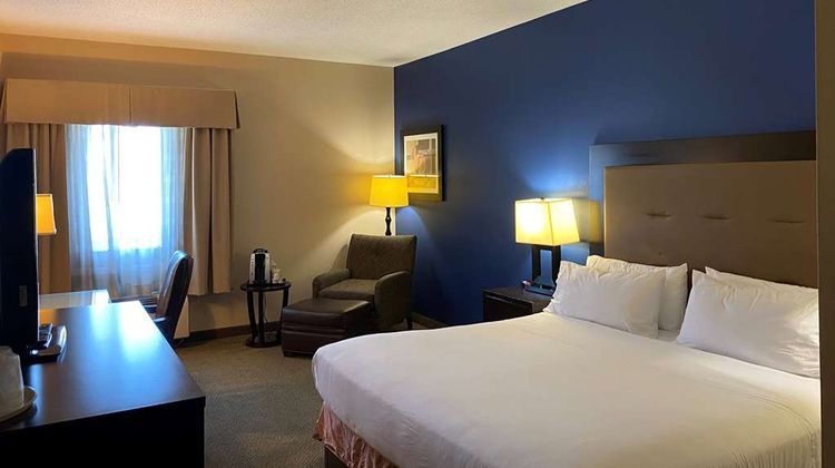 Wingate by Wyndham Ashland Room