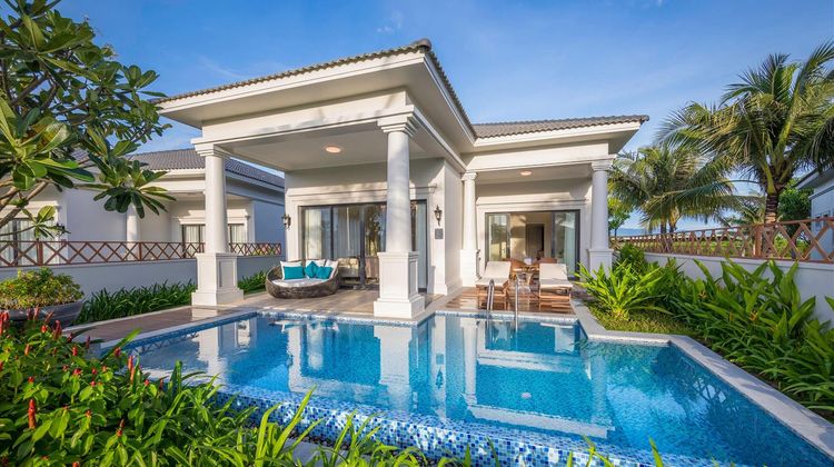 Melia Vinpearl Cam Ranh Beach Resort Room