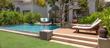 Melia Vinpearl Cam Ranh Beach Resort Exterior