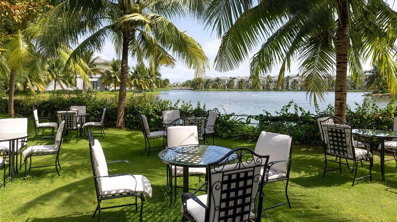 <b>Melia Vinpearl Cam Ranh Beach Resort Restaurant</b>. Images powered by <a href="https://iceportal.shijigroup.com/" title="IcePortal" target="_blank">IcePortal</a>.
