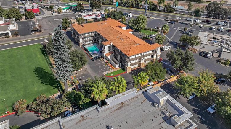 <b>Hillstone Inn, Ascend Hotel Collection Exterior</b>. Images powered by <a href="https://iceportal.shijigroup.com/" title="IcePortal" target="_blank">IcePortal</a>.