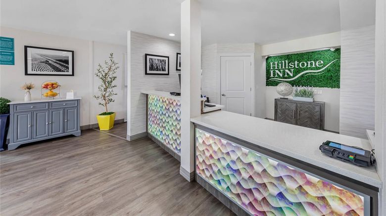<b>Hillstone Inn, Ascend Hotel Collection Lobby</b>. Images powered by <a href="https://iceportal.shijigroup.com/" title="IcePortal" target="_blank">IcePortal</a>.