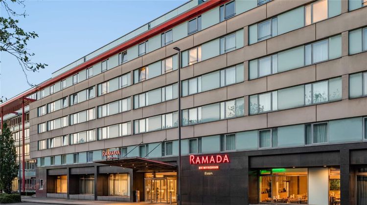 Ramada by Wyndham Essen Exterior
