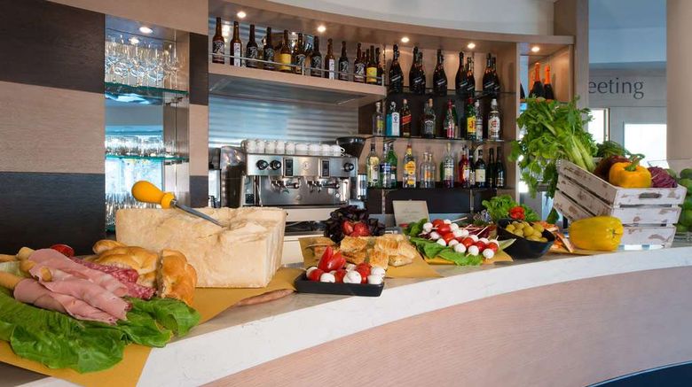 <b>CDH My One Hotel La Spezia Restaurant</b>. Images powered by <a href="https://iceportal.shijigroup.com/" title="IcePortal" target="_blank">IcePortal</a>.
