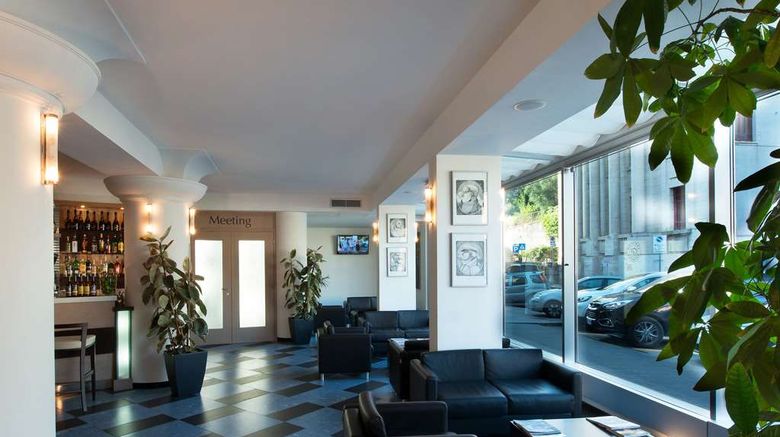<b>CDH My One Hotel La Spezia Lobby</b>. Images powered by <a href="https://iceportal.shijigroup.com/" title="IcePortal" target="_blank">IcePortal</a>.