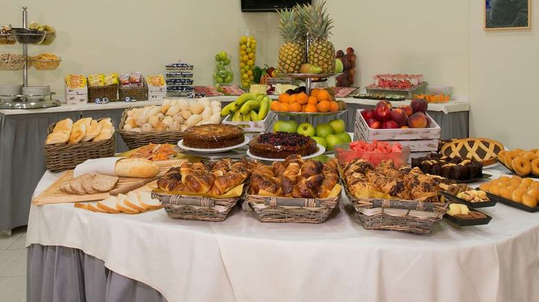 <b>CDH My One Hotel La Spezia Restaurant</b>. Images powered by <a href="https://iceportal.shijigroup.com/" title="IcePortal" target="_blank">IcePortal</a>.