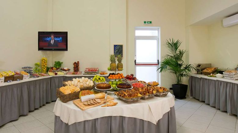 <b>CDH My One Hotel La Spezia Restaurant</b>. Images powered by <a href="https://iceportal.shijigroup.com/" title="IcePortal" target="_blank">IcePortal</a>.