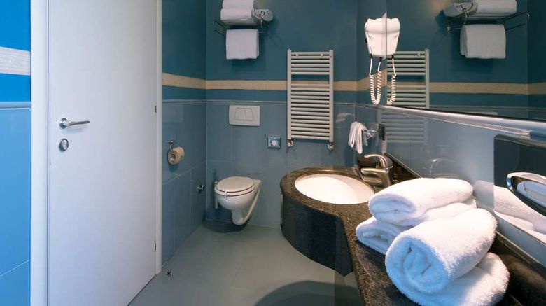 <b>CDH My One Hotel La Spezia Room</b>. Images powered by <a href="https://iceportal.shijigroup.com/" title="IcePortal" target="_blank">IcePortal</a>.