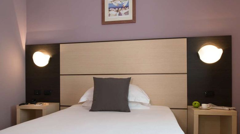 <b>CDH My One Hotel La Spezia Room</b>. Images powered by <a href="https://iceportal.shijigroup.com/" title="IcePortal" target="_blank">IcePortal</a>.
