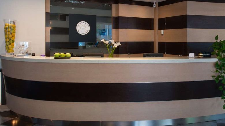 <b>CDH My One Hotel La Spezia Lobby</b>. Images powered by <a href="https://iceportal.shijigroup.com/" title="IcePortal" target="_blank">IcePortal</a>.