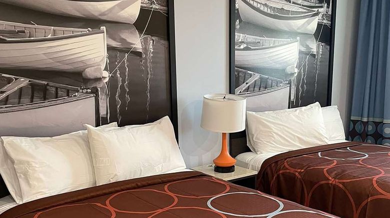 <b>Super 8 by Wyndham Lindenhurst Room</b>. Images powered by <a href="https://iceportal.shijigroup.com/" title="IcePortal" target="_blank">IcePortal</a>.