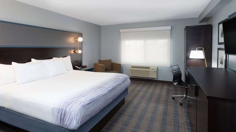 <b>AmericInn by Wyndham Peoria Room</b>. Images powered by <a href="https://iceportal.shijigroup.com/" title="IcePortal" target="_blank">IcePortal</a>.
