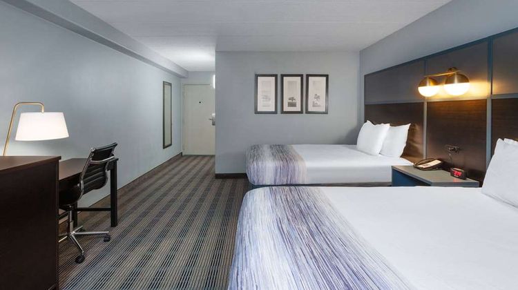 AmericInn by Wyndham Peoria Room