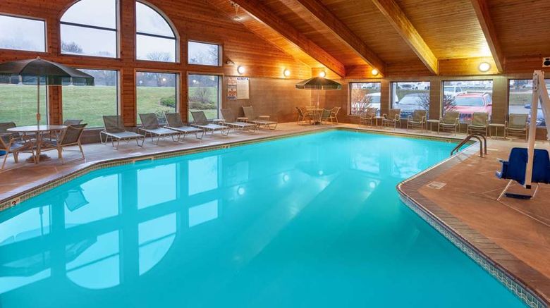 <b>AmericInn by Wyndham Peoria Pool</b>. Images powered by <a href="https://iceportal.shijigroup.com/" title="IcePortal" target="_blank">IcePortal</a>.