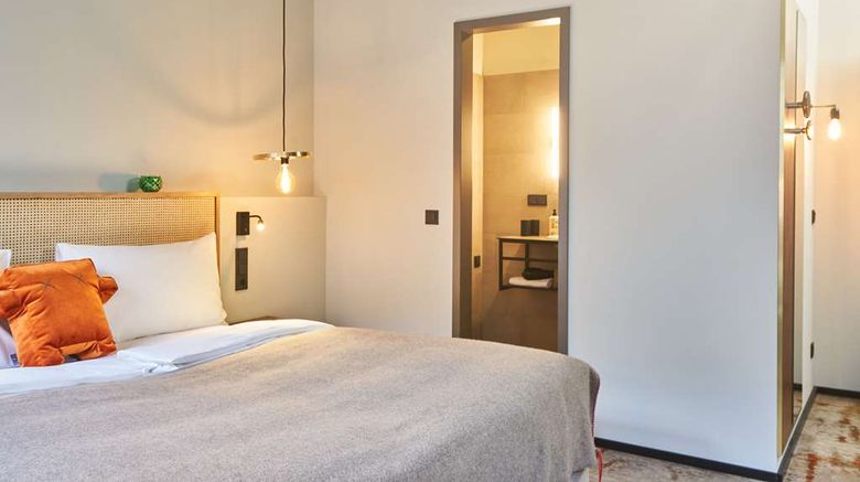 <b>Hood House Hotel & Serviced Apartments Room</b>. Images powered by <a href="https://iceportal.shijigroup.com/" title="IcePortal" target="_blank">IcePortal</a>.