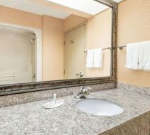 Wingate by Wyndham Somerset Room