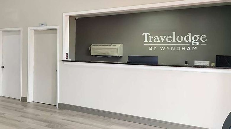 <b>Travelodge by Wyndham Kingsland Lobby</b>. Images powered by <a href="https://iceportal.shijigroup.com/" title="IcePortal" target="_blank">IcePortal</a>.