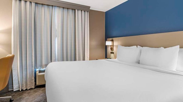 <b>Comfort Inn and Suites Shelbyville Suite</b>. Images powered by <a href="https://iceportal.shijigroup.com/" title="IcePortal" target="_blank">IcePortal</a>.