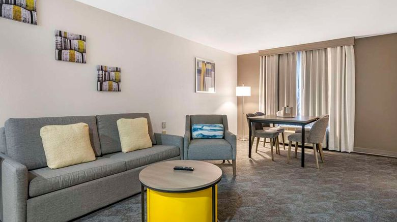 <b>Comfort Inn and Suites Shelbyville Suite</b>. Images powered by <a href="https://iceportal.shijigroup.com/" title="IcePortal" target="_blank">IcePortal</a>.