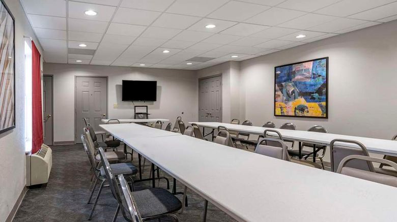 <b>Comfort Inn and Suites Shelbyville Meeting</b>. Images powered by <a href="https://iceportal.shijigroup.com/" title="IcePortal" target="_blank">IcePortal</a>.