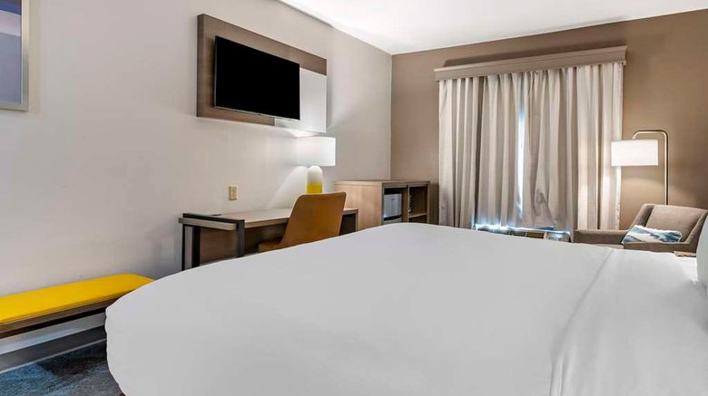 <b>Comfort Inn and Suites Shelbyville Room</b>. Images powered by <a href="https://iceportal.shijigroup.com/" title="IcePortal" target="_blank">IcePortal</a>.