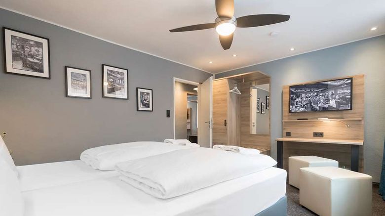 <b>Daspaul Hotel Ehemals Hotel Lucas Room</b>. Images powered by <a href="https://iceportal.shijigroup.com/" title="IcePortal" target="_blank">IcePortal</a>.