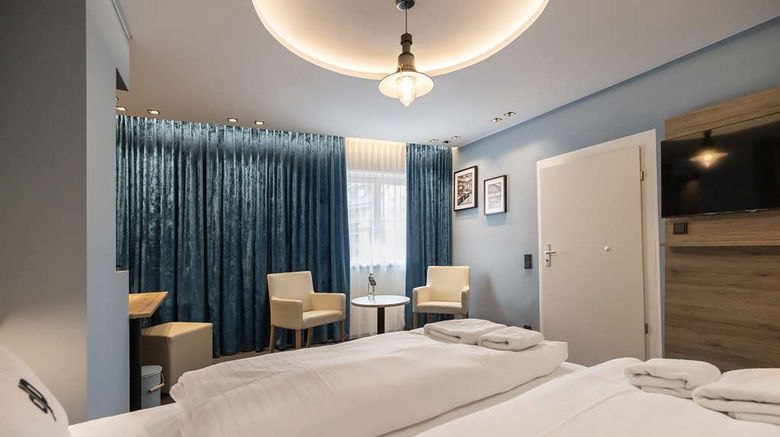 <b>Daspaul Hotel Ehemals Hotel Lucas Room</b>. Images powered by <a href="https://iceportal.shijigroup.com/" title="IcePortal" target="_blank">IcePortal</a>.