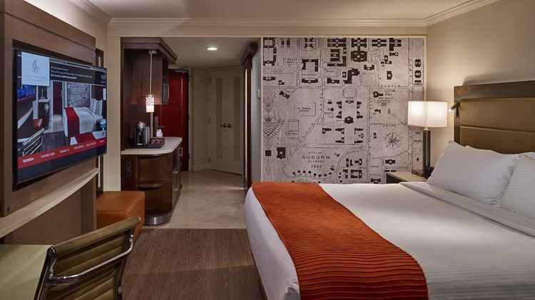 The Hotel at Auburn University Room