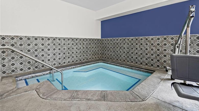 <b>AmericInn by Wyndham International Falls Pool</b>. Images powered by <a href="https://iceportal.shijigroup.com/" title="IcePortal" target="_blank">IcePortal</a>.