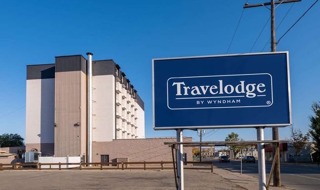 Travelodge by Wyndham Prince Albert Exterior