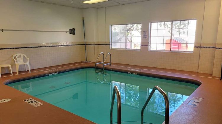 AmericInn by Wyndham Cedar Rapids North Pool