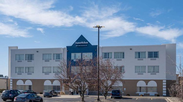 AmericInn by Wyndham Cedar Rapids North Exterior
