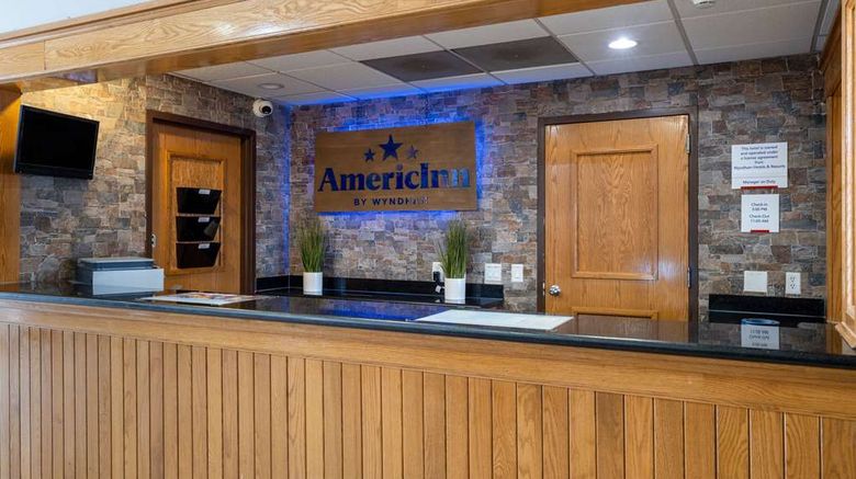 <b>AmericInn by Wyndham Cedar Rapids North Lobby</b>. Images powered by <a href="https://iceportal.shijigroup.com/" title="IcePortal" target="_blank">IcePortal</a>.