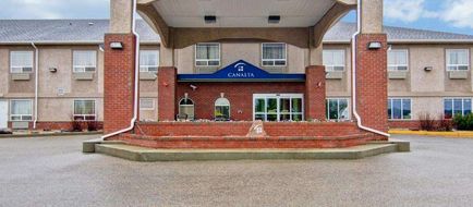 Clarion Pointe Rimbey Exterior