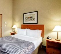 Clarion Pointe Rimbey Room