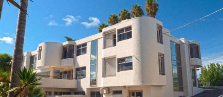 Carnmore Hotel Takapuna Exterior