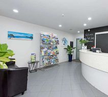 Carnmore Hotel Takapuna Lobby