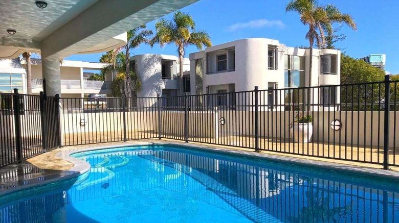 <b>Carnmore Hotel Takapuna Pool</b>. Images powered by <a href="https://iceportal.shijigroup.com/" title="IcePortal" target="_blank">IcePortal</a>.