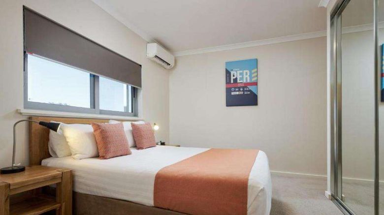 <b>Airport Apartments By Vetroblu Room</b>. Images powered by <a href="https://iceportal.shijigroup.com/" title="IcePortal" target="_blank">IcePortal</a>.